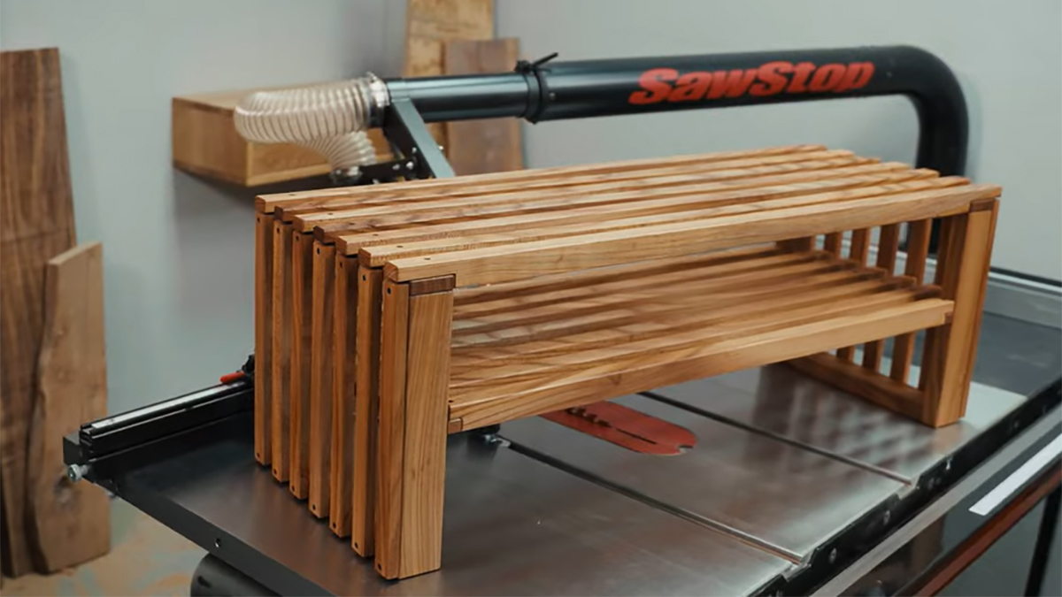 Schuhregal aus Holz selber bauen: Modernes DIY mit Lamellen Optik